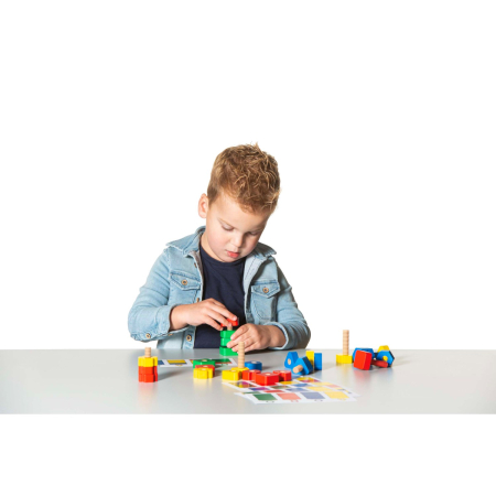 Joc de dezvoltare a motricității - Șuruburi și piulițe [1]