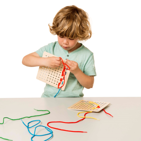 Joc de motricitate fină Privește și înșiruie [1]