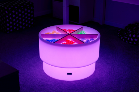 Masă senzorială luminoasă pentru descoperire cu set de separatoare din lemn [7]