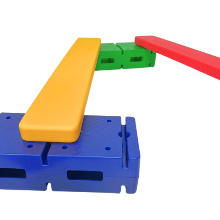 Traseu psihomotric senzorial cu plăci și blocuri [4]