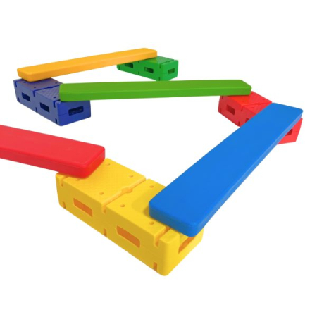 Traseu psihomotric senzorial cu plăci și blocuri [1]