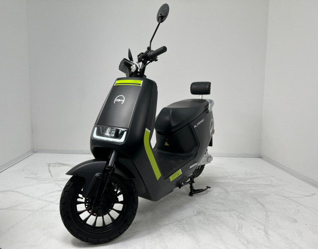 E‑Scooter Alfarad AT1 72V / 2 kW / 45kmh – Electric, înmatriculabil cu autonomie de până la 100 km [5]