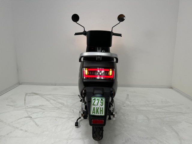 E‑Scooter Alfarad AT1 72V / 2 kW / 45kmh – Electric, înmatriculabil cu autonomie de până la 100 km [4]