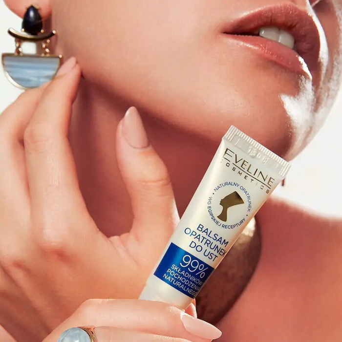 Balsam de buze regenerant EVELINE Egyptian Miracle 12ml [2]