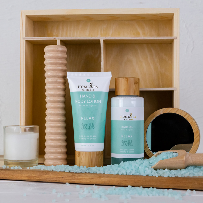 Set cadou femei, ulei de dus, lotiune de maini, aparat de masaj, lumanare parfumata, Bath set HOME SPA in wooden storage box, incl. 100ml bath oil, 60ml hand body lotion, fragrance candle, mirror, w [2]