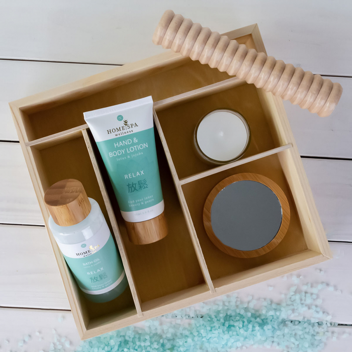 Set cadou femei, ulei de dus, lotiune de maini, aparat de masaj, lumanare parfumata, Bath set HOME SPA in wooden storage box, incl. 100ml bath oil, 60ml hand body lotion, fragrance candle, mirror, w [1]