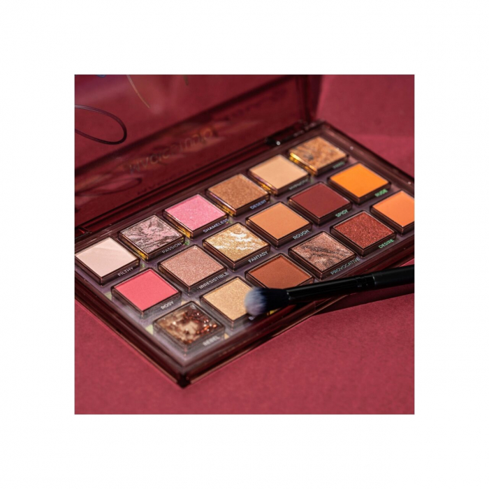Paleta fard de pleoape Rebellious, 18 Culori, Magic Studio [4]
