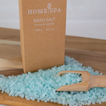 CADOURI - Set cadou femei, sare de baie, lingurita de lemn, 150g bath salt HOME SPA in paper gift box incl. wooden spoon, fragrance: Lotus Jojoba, col. mint green/brown/white, PU 12/48, set cadou craciun