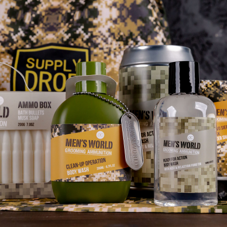 CADOURI - Set cadou barbati, gel de dus, 200ml body wash MEN'S WORLD in bottle, inkl. dog tag, fragrance: Oak Amber, col.: olive green/ochre/orange, PU 6/24, set cadou craciun