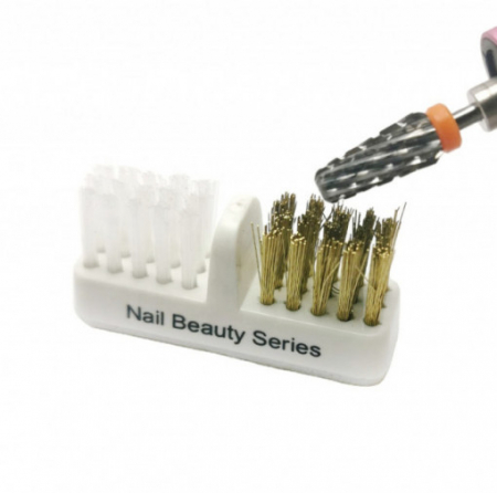 Perie mini pentru curatarea biturilor Nail Beauty [0]
