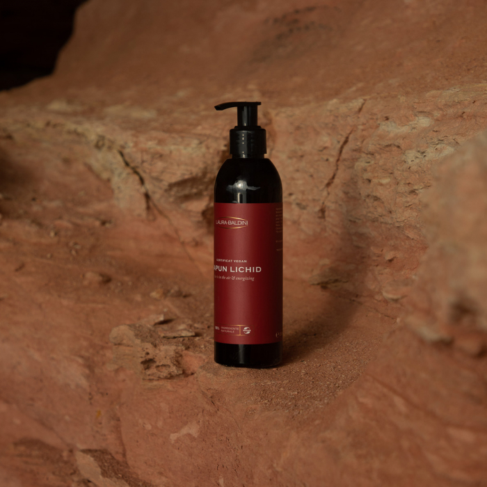 Sapun lichid energizant LOVE IS IN THE AIR, 98% ingrediente naturale, VEGAN, Laura Baldini, 250 ml [2]