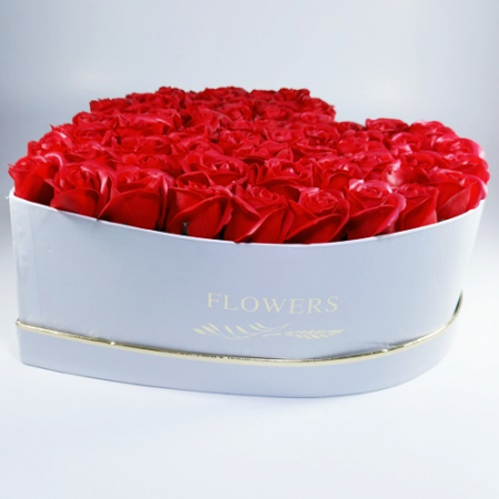 Aranjament cu 65 trandafiri de sapun, tip inima, Rosu [1]