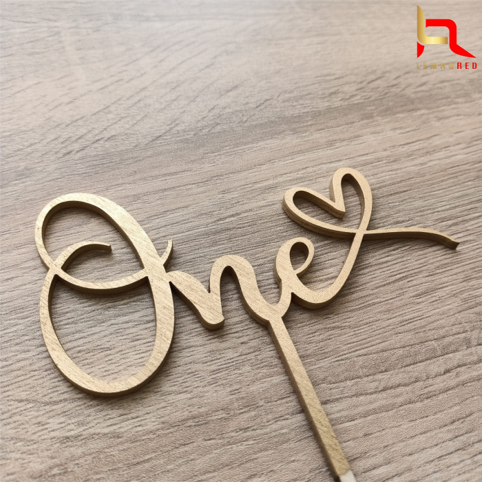 Accesoriu tort pentru 1 an - ONE [2]