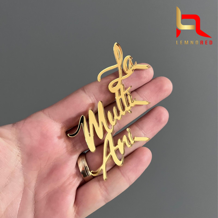 Aplicatie laterala tort „La multi ani” din lemn – decor aniversar pentru marginea tortului [2]