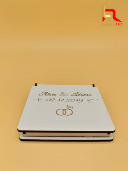 Cutie alba personalizata pentru verighete [2]