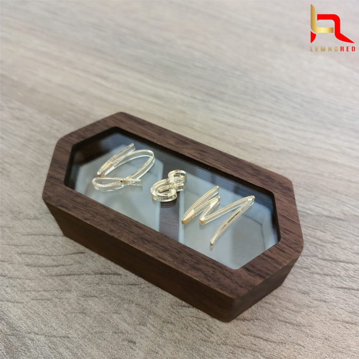 Cutie verighete lemn masiv, personalizata cu initialele mirilor [3]