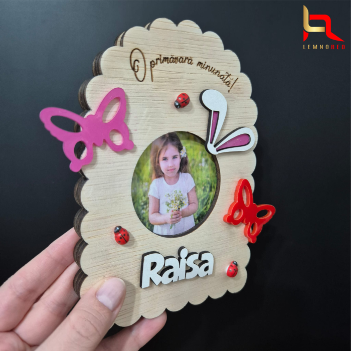 Rama foto magnetica personalizata – Decoratiune Paste cu plexiglas, fluturi si urechi de iepuras [4]