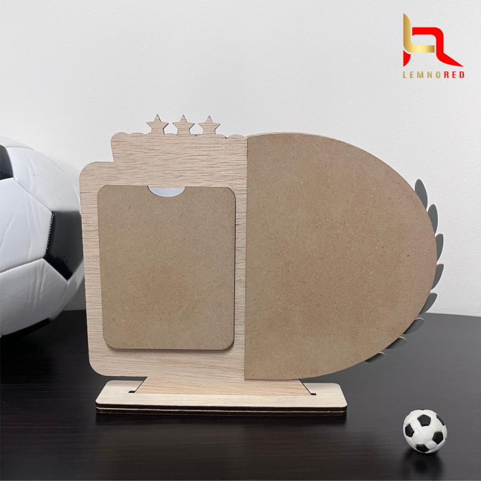 Ramă foto personalizată din lemn – Fotbal „Campion” cu nume și poză copil [4]