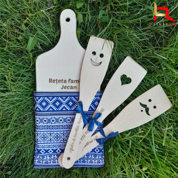 Set tocator personalizat si 3 ustensile [6]
