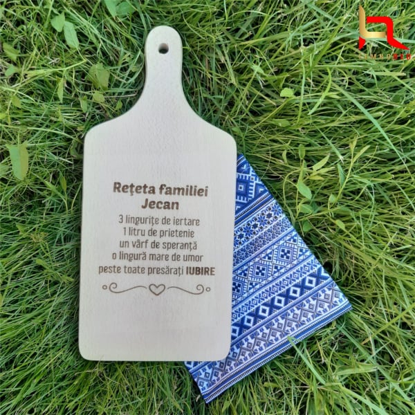 Set tocator personalizat si 3 ustensile [7]