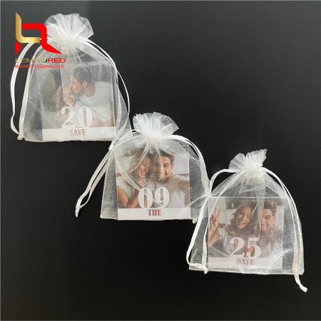 3 Magneti "Save the Date" Personalizati – Un Mod Unic de a Anunta Marele Eveniment [5]
