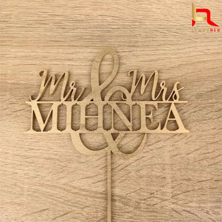 Accesoriu tort Mr&Mrs + numele familiei [2]