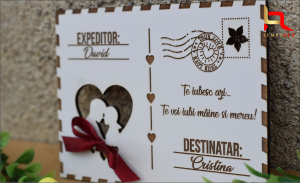 Felicitare personalizata din lemn LOVE [2]