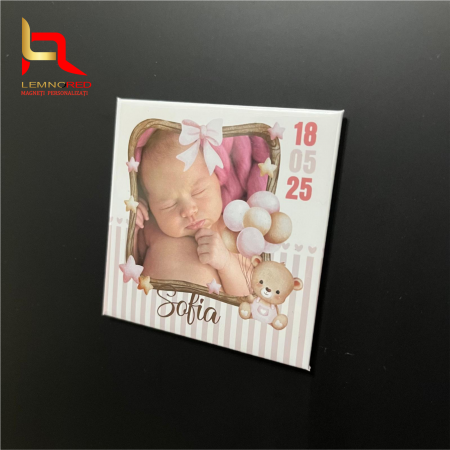 Magnet de Frigider Personalizat pentru Botez – Cadou Unic cu Numele Copilului și Data Evenimentului [1]