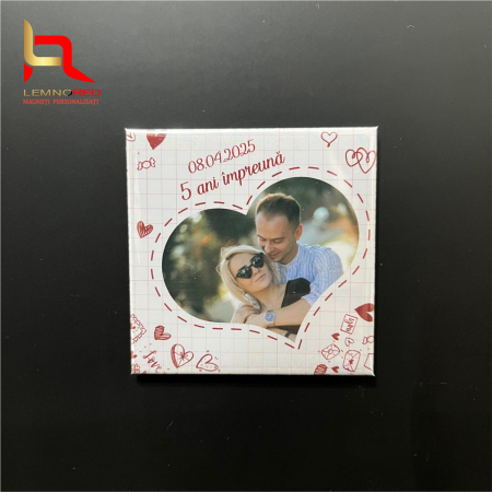 Magneti personalizati - Magnet Personalizat pentru Indragostiti –  Mesajul „X Ani Impreuna” + data