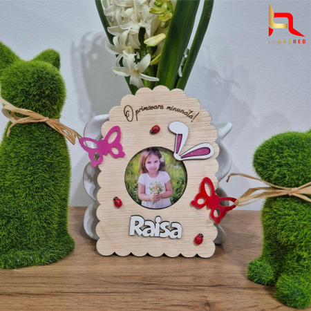 Decoratiuni Paste - Rama foto magnetica personalizata – Decoratiune Paste cu plexiglas, fluturi si urechi de iepuras