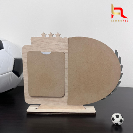 Ramă foto personalizată din lemn – Fotbal „Campion” cu nume și poză copil [3]