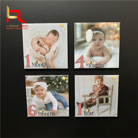 Magneti personalizati - Set 12 Magneti Amintiri – Evolutia Micutului de la 1 Luna la 1 An