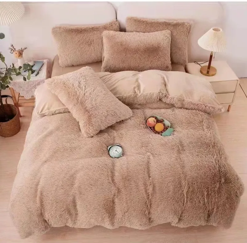 Lenjerie de pat Cocolino 4 piese Fluffy,Super pufoase,Alb,cu pete si fluti negri-GB6 [1]