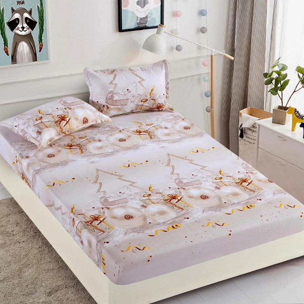 NOU EDITIE DE CRACIUN - Husa de pat din Finet cu elastic, alb cu decoratiuni aurii si bej-HMJ25