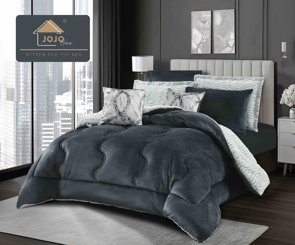 Pilote - Lenjerie cu Pilota din Blanita artificiala de iepure si Catifea cearceaf cu elastic, gri cu motive geometrice albe-PBJ20