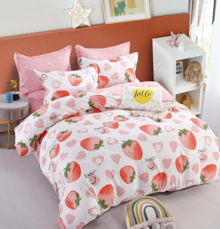 OFERTA  LENJERII - Lenjerie de pat,6 Piese, finet,Alb cu capsuni-FJ126