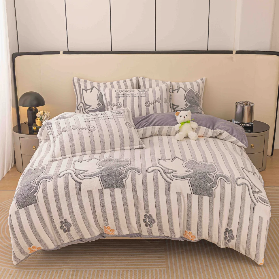 Lenjerii de pat Cocolino - Lenjerie de pat Cocolino 2 persoane, alb cu dungi gri și pisici-CJE16