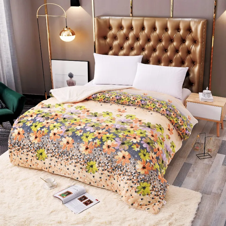 PATURI COCOLINO - Patura Groasa Cocolino cu Blanita, bej cu flori multicolore si verzi-NR3