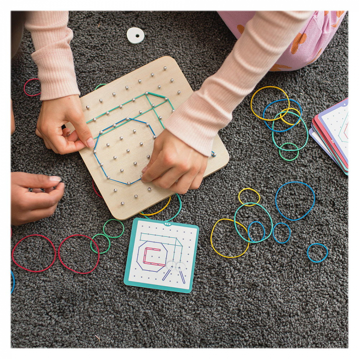 Geoboard, joc creativ cu elastice [3]