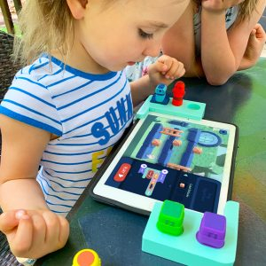 Tacto Coding, PlayShifu joc de logică și programare cu Realitate Augmentată [8]