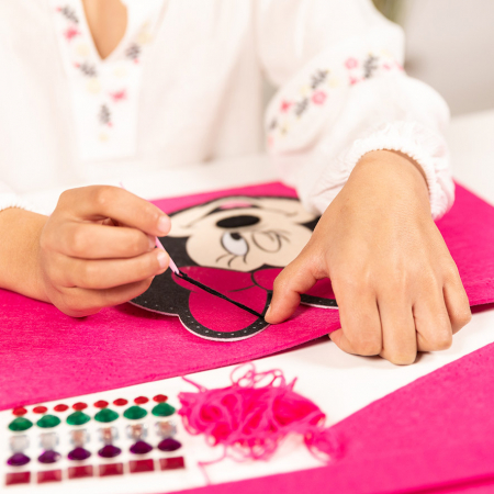 Set creativ DIY Geanta de umar din fetru Disney Minnie Mouse [6]