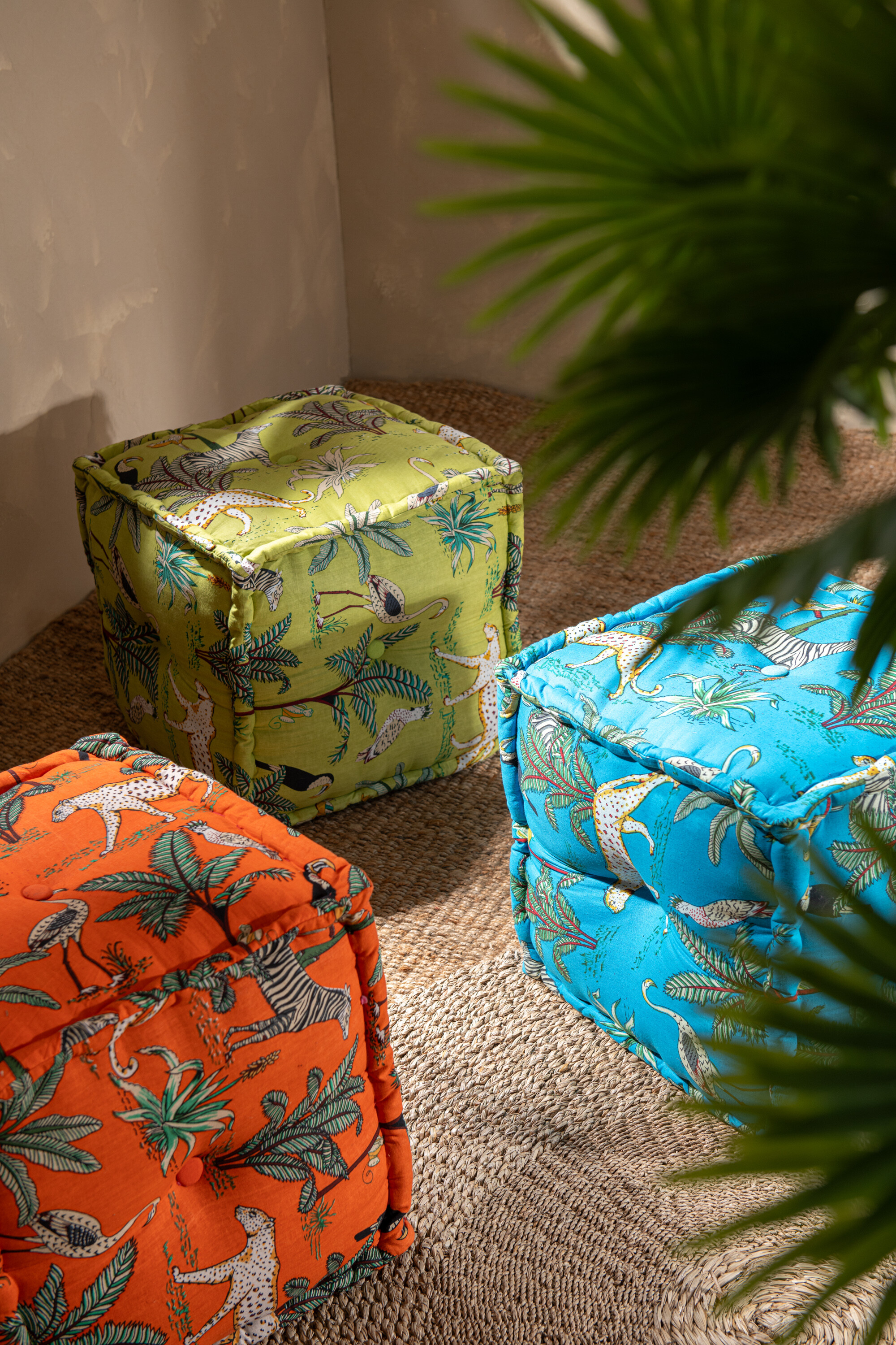 SALE % - Puf, Exotic Animals