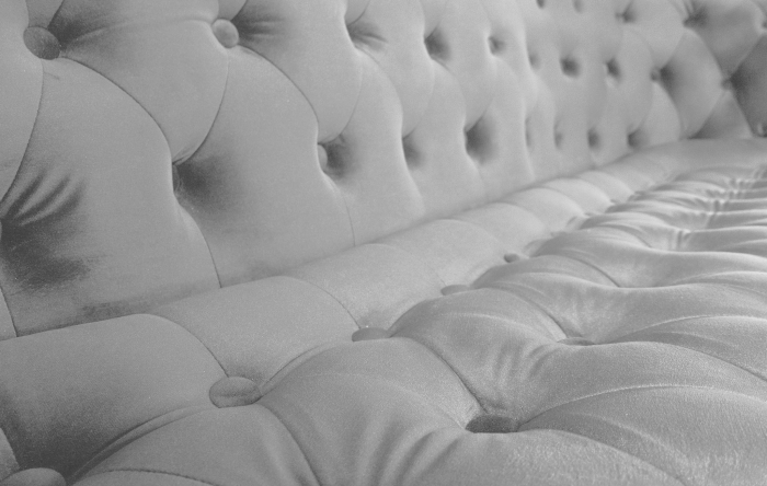 Canapea 3 locuri Filip Chesterfield, gri deschis, 196x82x82 cm [9]