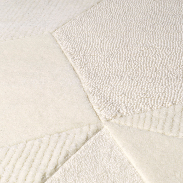 Covor Osumi alb 200 x 300 cmL. 300 | W. 200 | dimensions may vary by up to 3%(CM) [1]