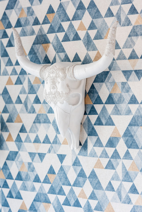 Decoratiune de perete Skull Deer, Rasina, Alb, 52x34x34 cm