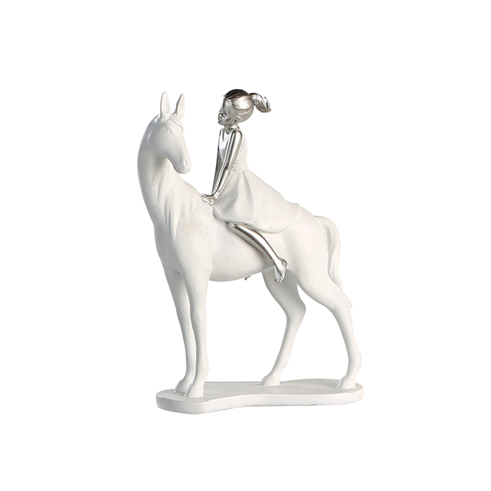 Decoratiune Girl on Horse, rasina, alb argintiu, 9x20x25 cm GILDE