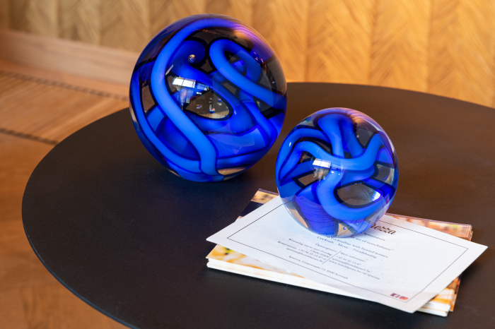 Decoratiune paperweight, Sticla, Albastru, 10x10x10 [3]