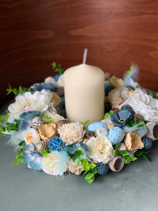 Decoratiune perete/usa ce poate fi folosit si ca decor pentru masa de Paste, alb-albastru, handmade, 32 cm [2]