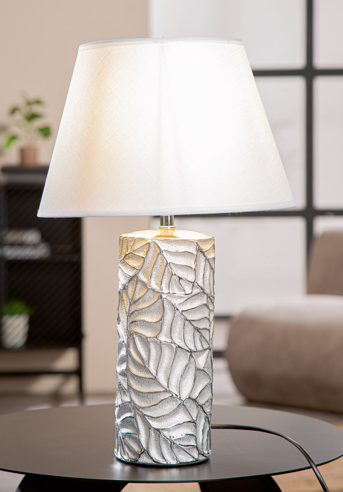 Lampa de masa, „Faggio”, motiv cu frunze, ceramica, culoare argintie, PU 1, H 47,5 cm, A. 30 cm [1]