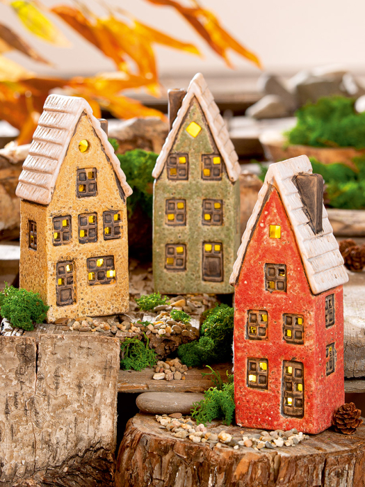 Obiect decorativ (LED), Casa, "Nördlingen", Ceramica, galben, verde, rosu, PU 6, Asortat de 3 ori, L. 6 cm, l. 7 cm, H 17,5 cm [5]